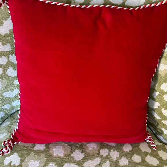 4 - Christmas pillows,needle point front velvet backs,perfect condition - Picture 8 of 9